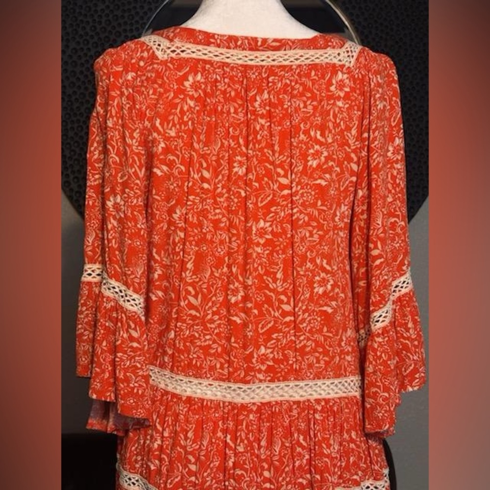 Free People pre-owned quality, super cute boho top! - Picture 9 of 9